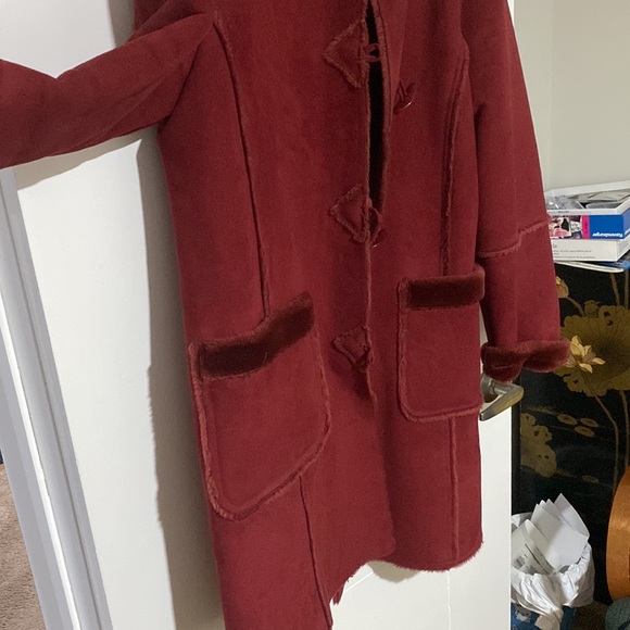 Red coat - Picture 3 of 8